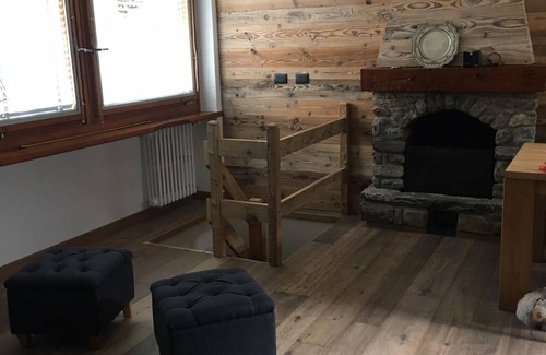 Courmayeur Apartamento | NUEVO APARTAMENTO COURMAYEUR - CENTRO