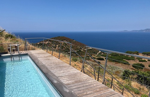 Appietto Apartamento | New apartment in a villa facing a panoramic sea view with sunsets over the sea