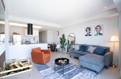 Americana Apartamento | New apartment in Chapultepec area with beautiful views *no parking*.