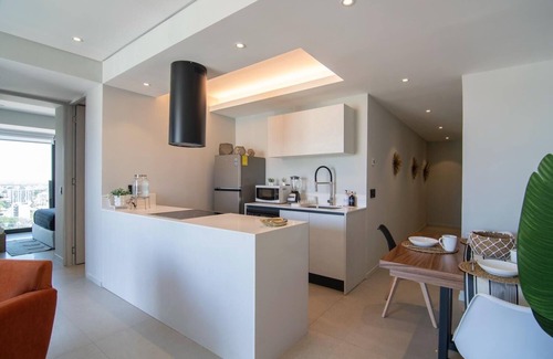 Americana Apartamento | New apartment in Chapultepec area with beautiful views *no parking*.
