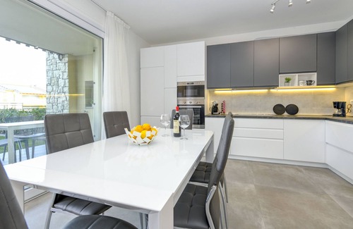 Montioni Apartamento | New apartment in residence with swimming pool 10 minutes from Gardaland Lazise