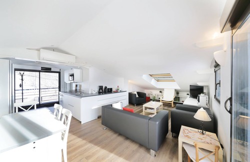 Gerardmer Apartamento | Apartamento nuevo con magníficas vistas al lago y a la montaña.