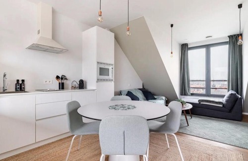 Leuven Apartamento | New apartment with big terrace and great views!