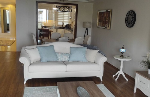 Kusadasi Apartamento | New apartment with uninterrupted sea views, 3 bedrooms, 2 bathrooms
