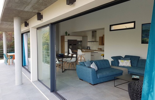 Belvedere-Campomoro Casa | Nuevo arquitecto diseñado villa con vista al mar
