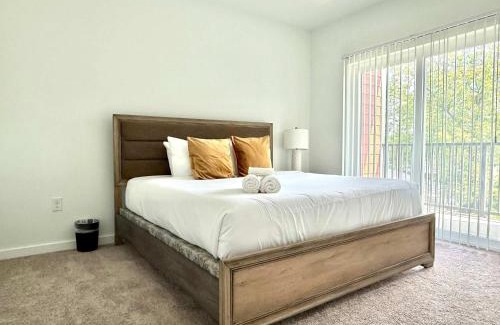 Old Fourth Ward Apartamento | New ATL 1B1B Condo with Washer Dryer 525Pkwy310