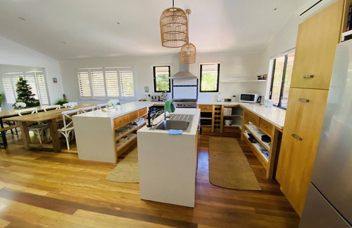 South Golden Beach Casa | ¡NUEVO! North Byron Balinese Surf delicia con piscina - Se aceptan mascotas