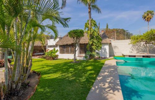 Chiconcuac Apartamento | NEW Bamboo Villa Palma Pool and Rest