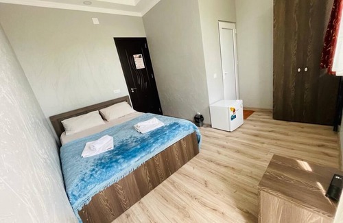 Makhinjauri Cama Y Desayuno | New batumi