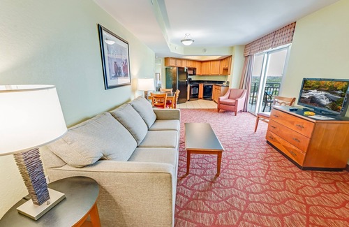 Downtown Myrtle Beach Condominio | New Bay View Resort,Great Location,Boardwalk,Pools