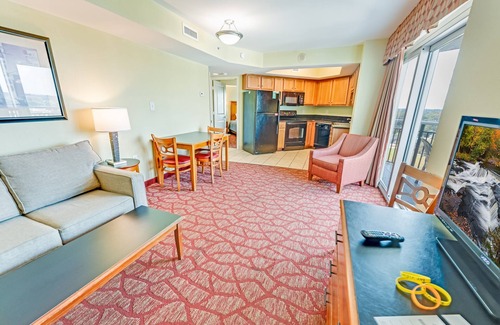 Downtown Myrtle Beach Condominio | New Bay View Resort,Great Location,Boardwalk,Pools