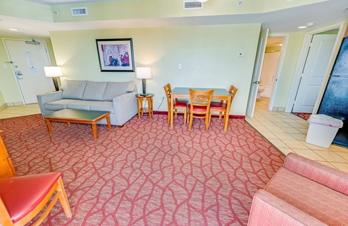Downtown Myrtle Beach Condominio | New Bay View Resort,Great Location,Boardwalk,Pools