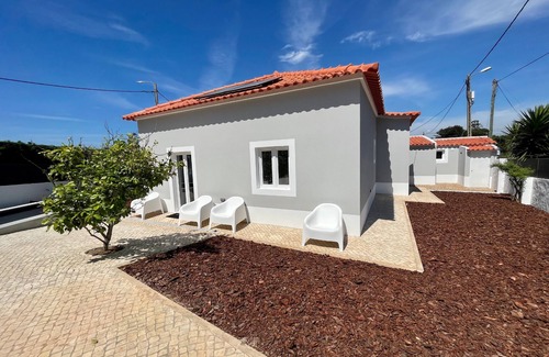 Colares Villa | New Beach House near main street close PraiaGrande