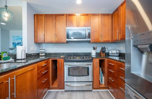 Sandbridge Condominio | New! Beachfront 3bd/2Bth/Pool/Hot tub 104A