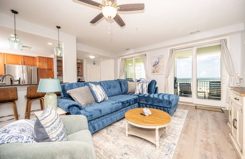 Sandbridge Condominio | New! Beachfront 3bd/2Bth/Pool/Hot tub 104A