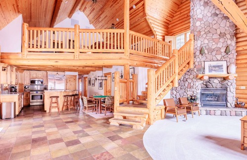 Summit Estates Cabina | New! Bearadise ~ Summit Lodge