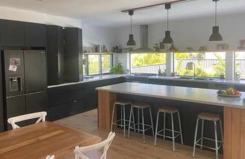 Allambie Heights Casa | New beautiful family home with pool and spa