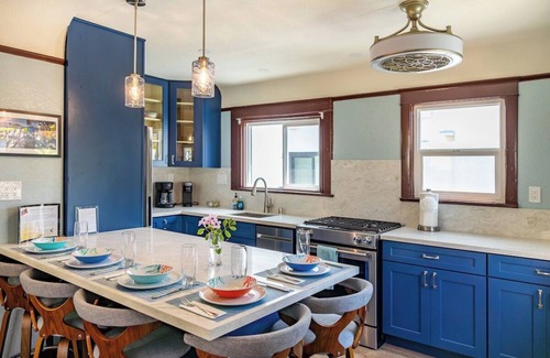Mission Beach Cabaña | New Beautiful Remodel of Jamaica Beach Cottage!