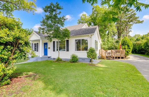 New Bern Casa | New Bern Vacation Rental with Private Yard!