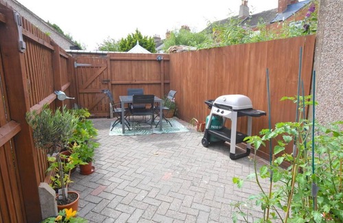 Rugby Casa | New Bilton House 2 bedroomed close to town centre