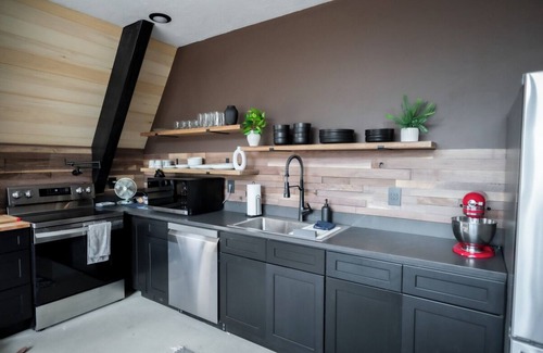 Deadwood Cabina | NEW Black Hills Modern A-Frame Cabin
