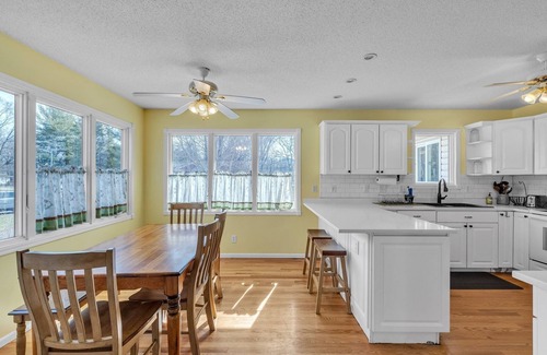 Andover Casa | NEW! Blaine 5BR Haven Hot Tub, Space & Fun