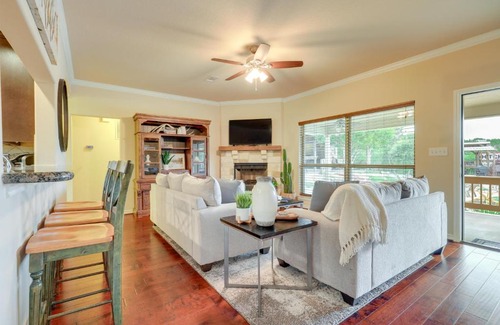 New Braunfels Casa | New Braunfels Home with Pool 2 Mi to Guadalupe River