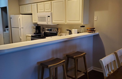 Pawleys Island Condominio | New! Bright and Fresh True Blue Condo