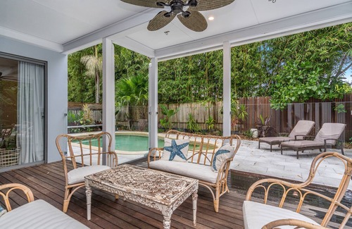 New Brighton Apartamento | New Brighton Beach House - walk to beach