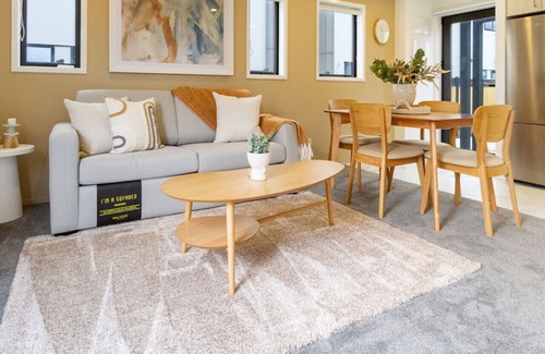 New Brighton Casa | New Brighton Beach Explore - King Bed and sofa bed