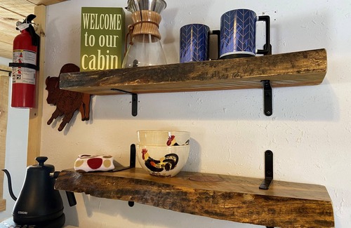 Custer Cabina | NEW! Buffalo Dreams Cabin at Dakota Dream B&B