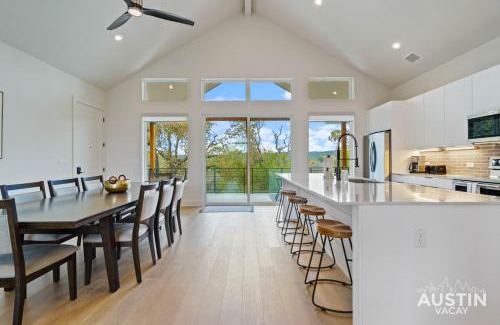 Lakeland Park Apartamento | New Build 2BR 2BA Steiner Ranch Stay w Balcony Dining by Austin Vacay