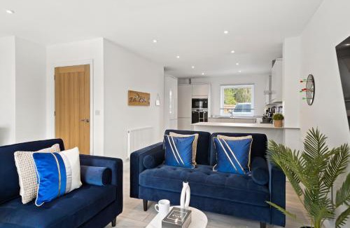 Sittingbourne Casa | New Build 3 Bed House by AV Stays Short Lets Kent With Free Parking Ideal For Contractors