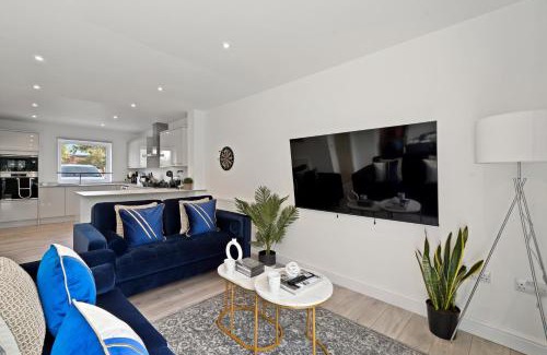 Sittingbourne Casa | New Build 3 Bed House by AV Stays Short Lets Kent With Free Parking Ideal For Contractors