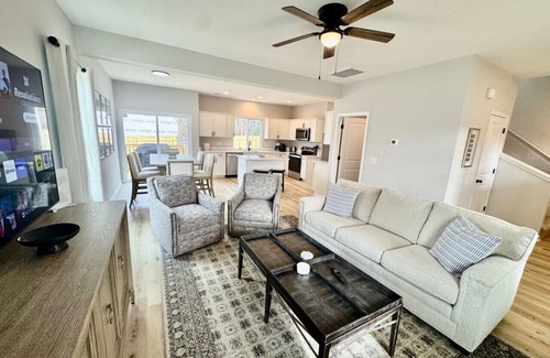 High Point Casa | New Build! Close to HPU & Furniture Market
