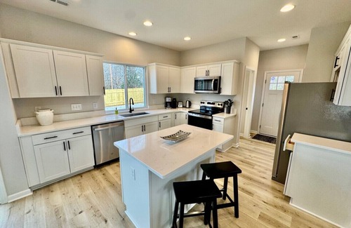 High Point Casa | New Build! Close to HPU & Furniture Market