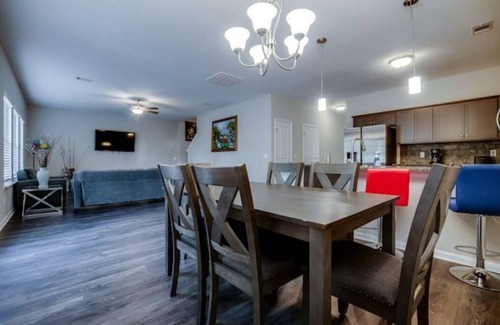 Hinesville Casa | New Build Home, Large Family 3 min to Ft Stewart