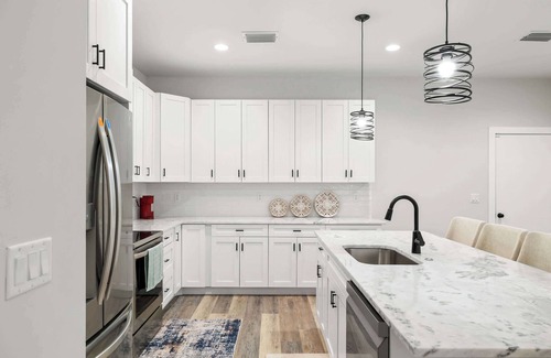 Tampa Casa | New build in Old West #2, 3 Bed 2 Bath Family Rental