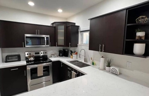 West Little River Casa | NEW BUILD! Luxury 3 Bedroom / 2 Bathroom Private Clean Home - MIAMI☀️🏝