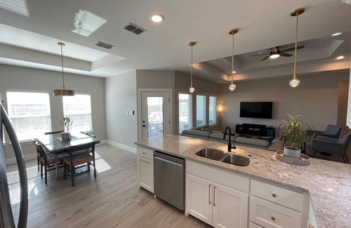 Port Isabel Casa | New build on Quiet Wildlife Preserve -37 Val