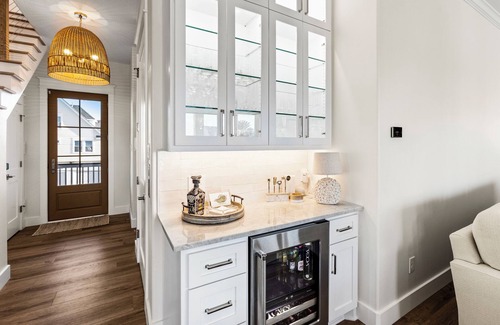 Galveston Casa | New Build: Pool, Fire Pit, Elevator, Mosquito System and Whole House Generator