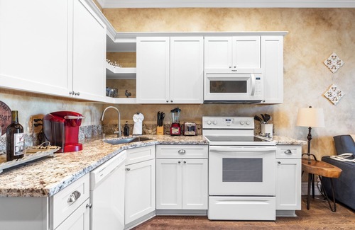 Temecula Casa | New-Build Temecula Villa with King Suite, Fireplace & Vineyard Views | The Villa