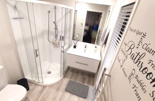 Rolleston Casa | New Built Guest Suite in Rolleston