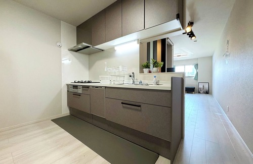 Higashinari Casa | NEW! [Built in 2024, newly built house for rent/free parking] Conveniently located 8 minutes to Namba by train! Excellent access to Osaka, Kyoto and Nara!