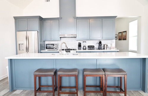 Galveston Casa | New Built Pastel Paradise - Teal Tranquility Oasis 2 Bedrooms 2 Baths Sleeps 6