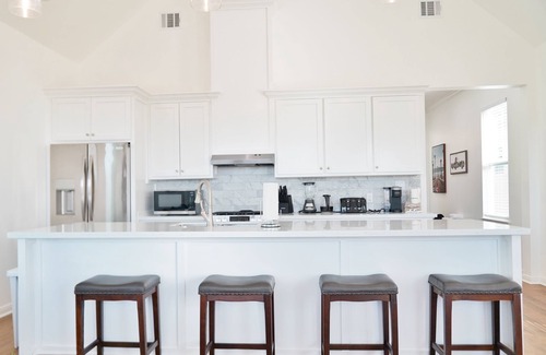 Galveston Casa | New Built Pastel Paradise - Pink Pelican Perch 2 Bedrooms 2 Baths Sleeps 6