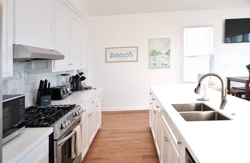Galveston Casa | New Built Pastel Paradise - Pink Pelican Perch 2 Bedrooms 2 Baths Sleeps 6