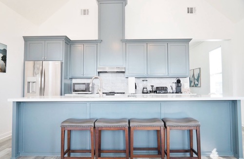 Galveston Casa | New Built Pastel Paradise - Blue Breeze Haven 2 Bedrooms 2 Baths Sleeps 6