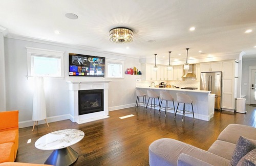 Boston Casa | New Built XL Modern House Near Tenean Beach,UMass Boston,Highway. With EVCharger