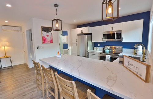 Pacific Beach Casa | New by the Beach, Hot Tub, Swing Bed, Parking, Working station, Grill, Pets